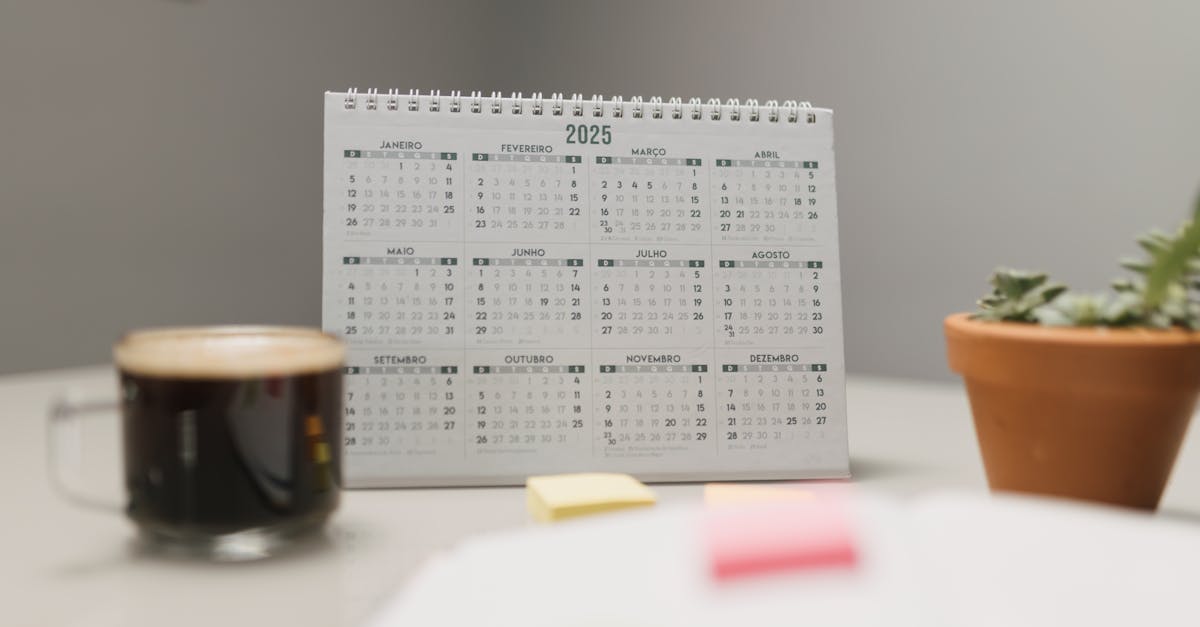 Calendar with weeks highlighted between two dates
