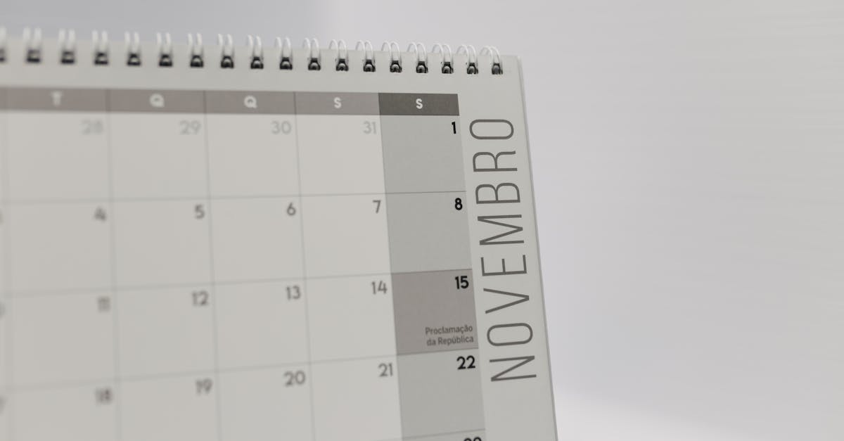 Monthly calendar with weekdays counted and highlighted